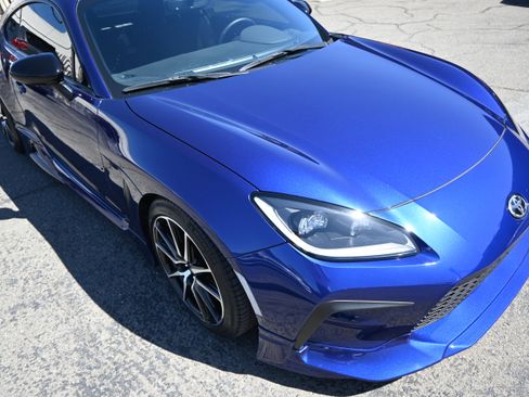 Used 2023 Toyota GR86 RWD image 21