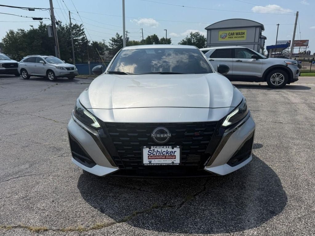 Used 2023 Nissan Altima 2.0 SR FWD image 10