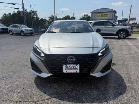 Used 2023 Nissan Altima 2.0 SR FWD image 10