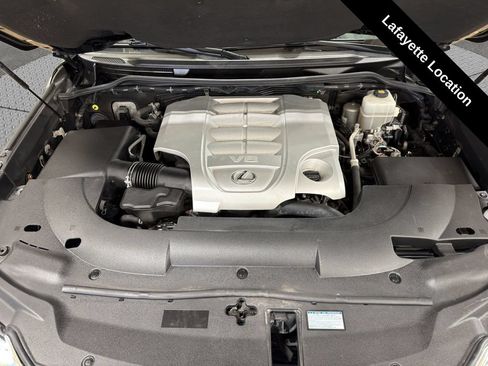 Used 2019 Lexus LX 570 4WD w/ Luxury Package image 18
