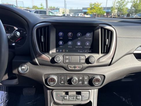Used 2024 GMC Terrain AT4 w/ Infotainment Package II AWD/4WD image 17