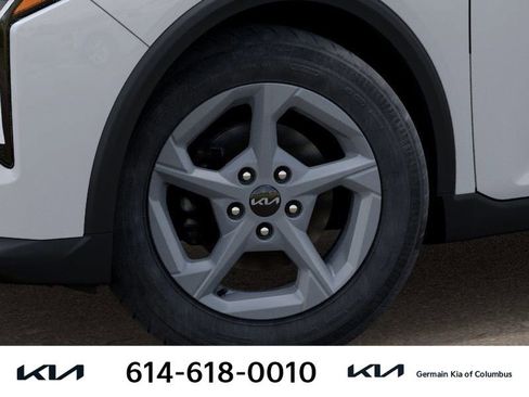 New 2025 Kia K4 LXS image 12