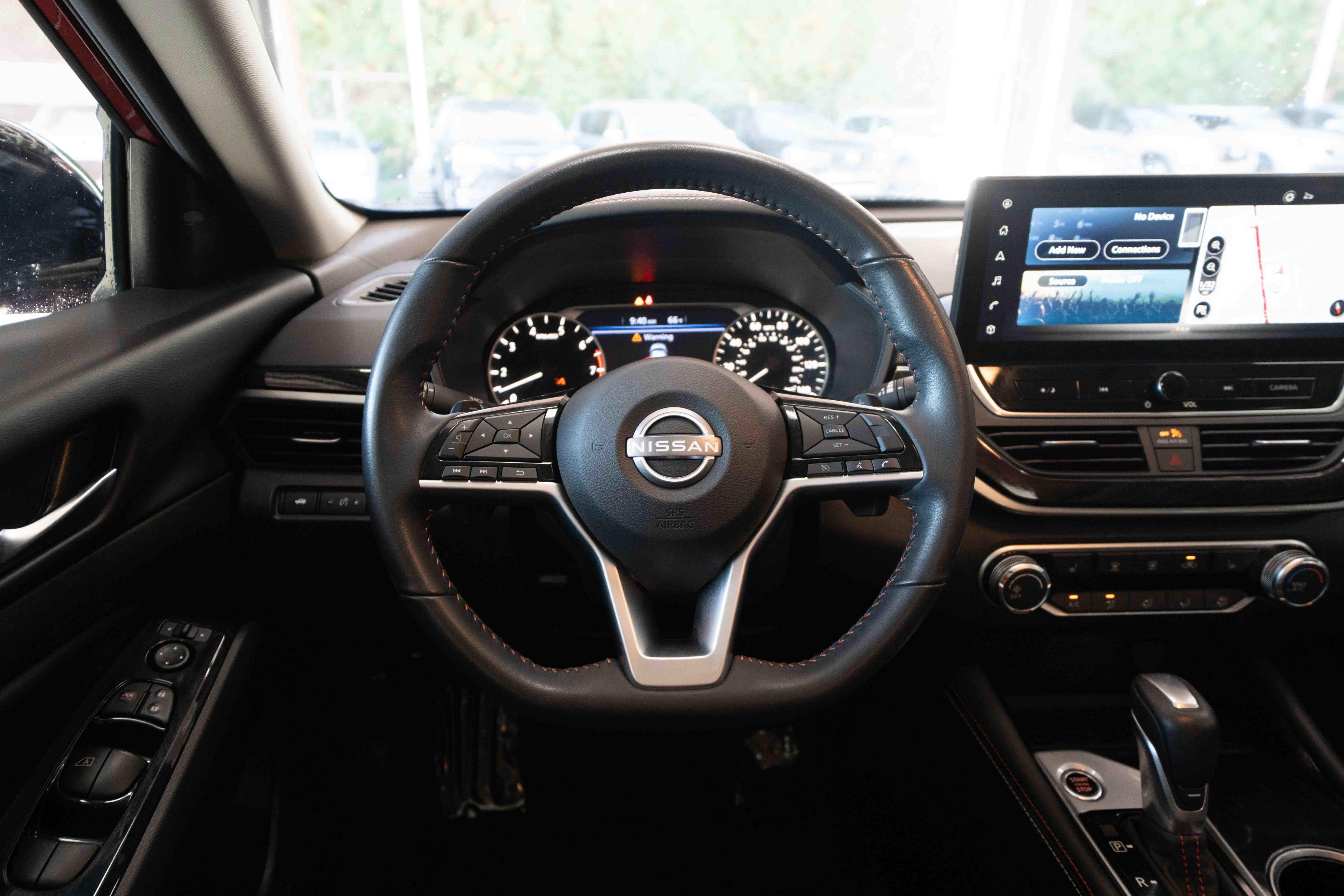 Used 2024 Nissan Altima 2.5 SR w/ SR Premium Package FWD image 21