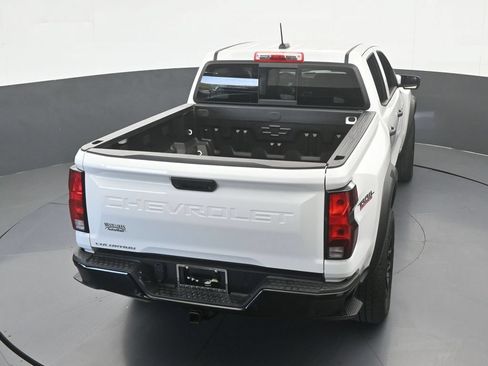 Used 2025 Chevrolet Colorado Trail Boss AWD/4WD image 44