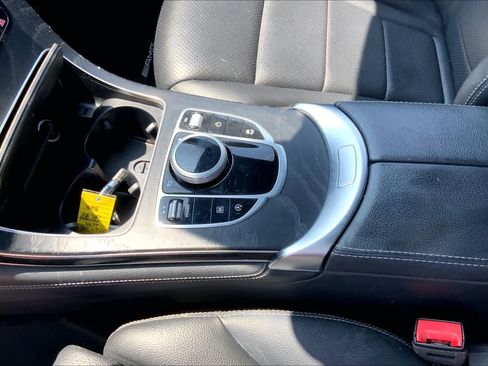 Used 2019 Mercedes-Benz GLC 300 image 16