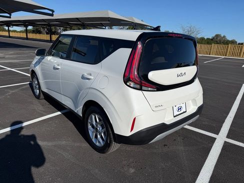 Used 2025 Kia Soul LX w/ LX Technology Package image 7