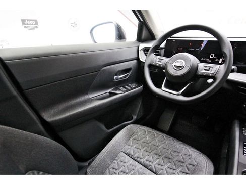 New 2026 Nissan Kicks SV w/ SV Premium Package FWD image 6