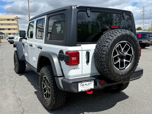 Used 2026 Jeep Wrangler Unlimited Rubicon AWD/4WD image 5