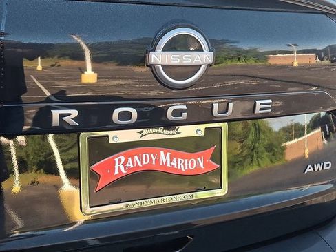 Used 2024 Nissan Rogue S AWD/4WD image 30