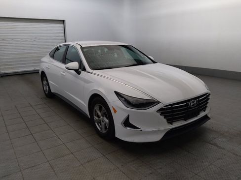 Used 2023 Hyundai Sonata SE w/ Preferred Accessory Package FWD image 13