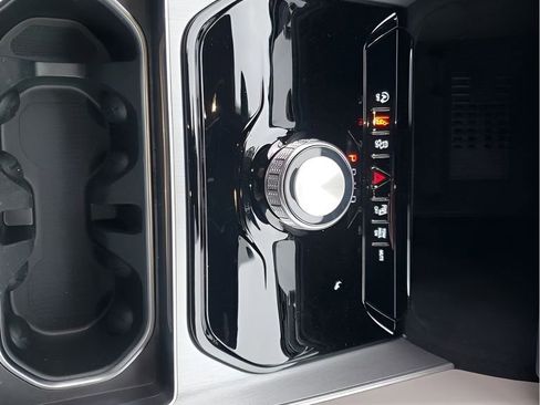 New 2026 Jeep Grand Wagoneer L 2WD image 42