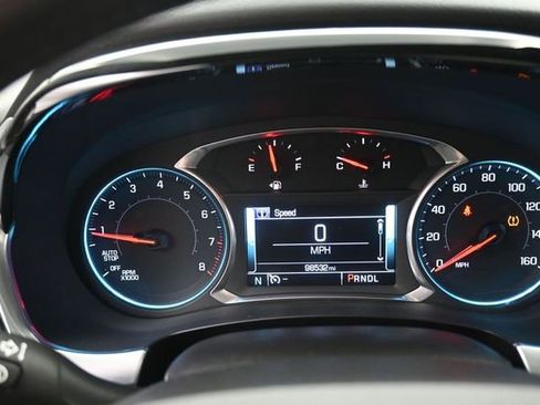Used 2019 Chevrolet Traverse Premier w/ Driver Confidence II Package FWD image 5
