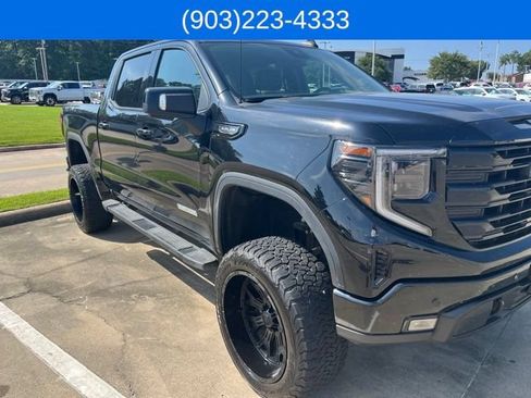 Used 2025 GMC Sierra 1500 Elevation w/ Elevation Premium Package AWD/4WD image 9