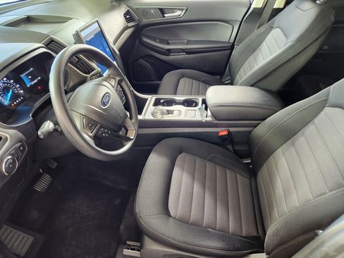 Used 2022 Ford Edge SE w/ Black Appearance Package image 11