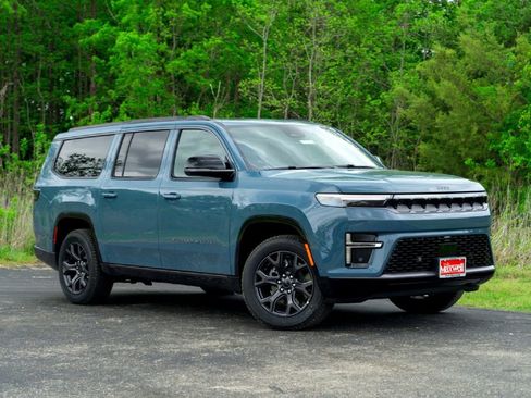 New 2026 Jeep Grand Wagoneer L Limited AWD/4WD image 2