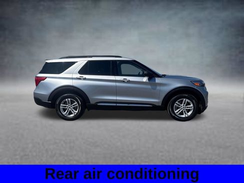 Used 2021 Ford Explorer XLT w/ Equipment Group 202A AWD/4WD image 5