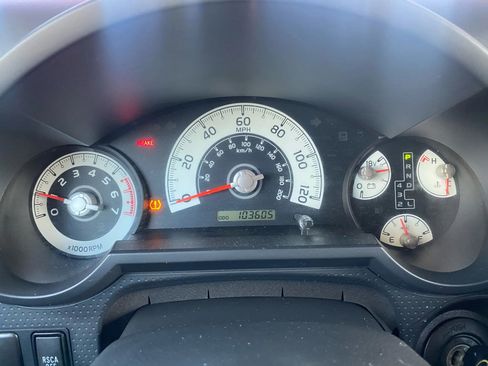 Used 2014 Toyota FJ Cruiser 4WD w/ Upgrade Package image 31