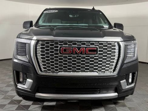 Used 2023 GMC Yukon Denali w/ Denali Reserve Package image 10