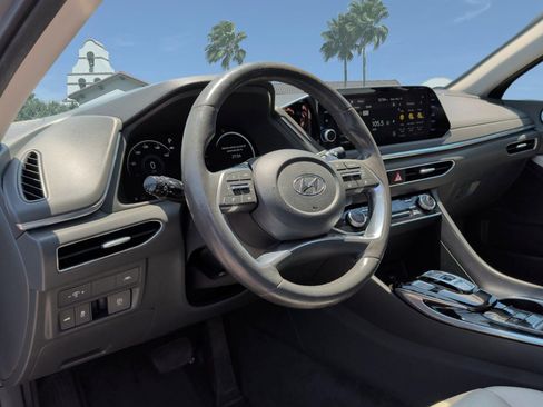 Used 2022 Hyundai Sonata Limited w/ Cargo Package FWD image 12