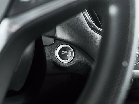 Used 2024 Chevrolet Equinox LS image 39