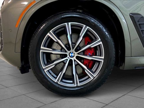 Used 2025 BMW X5 M60i image 10