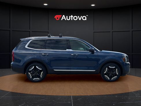 Used 2025 Kia Telluride S AWD/4WD image 6