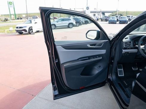 New 2026 Volkswagen Atlas Cross Sport SEL R-Line image 11