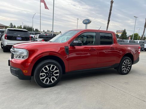 Certified 2024 Ford Maverick Lariat w/ 4K Tow Package AWD/4WD image 2