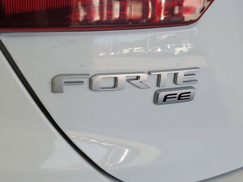 Used 2024 Kia Forte LX image 8