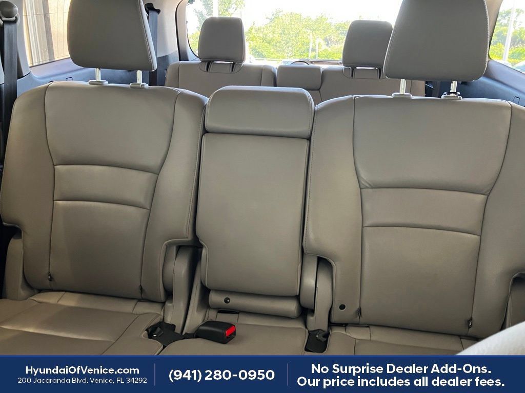 Used 2016 Honda Pilot Touring image 3
