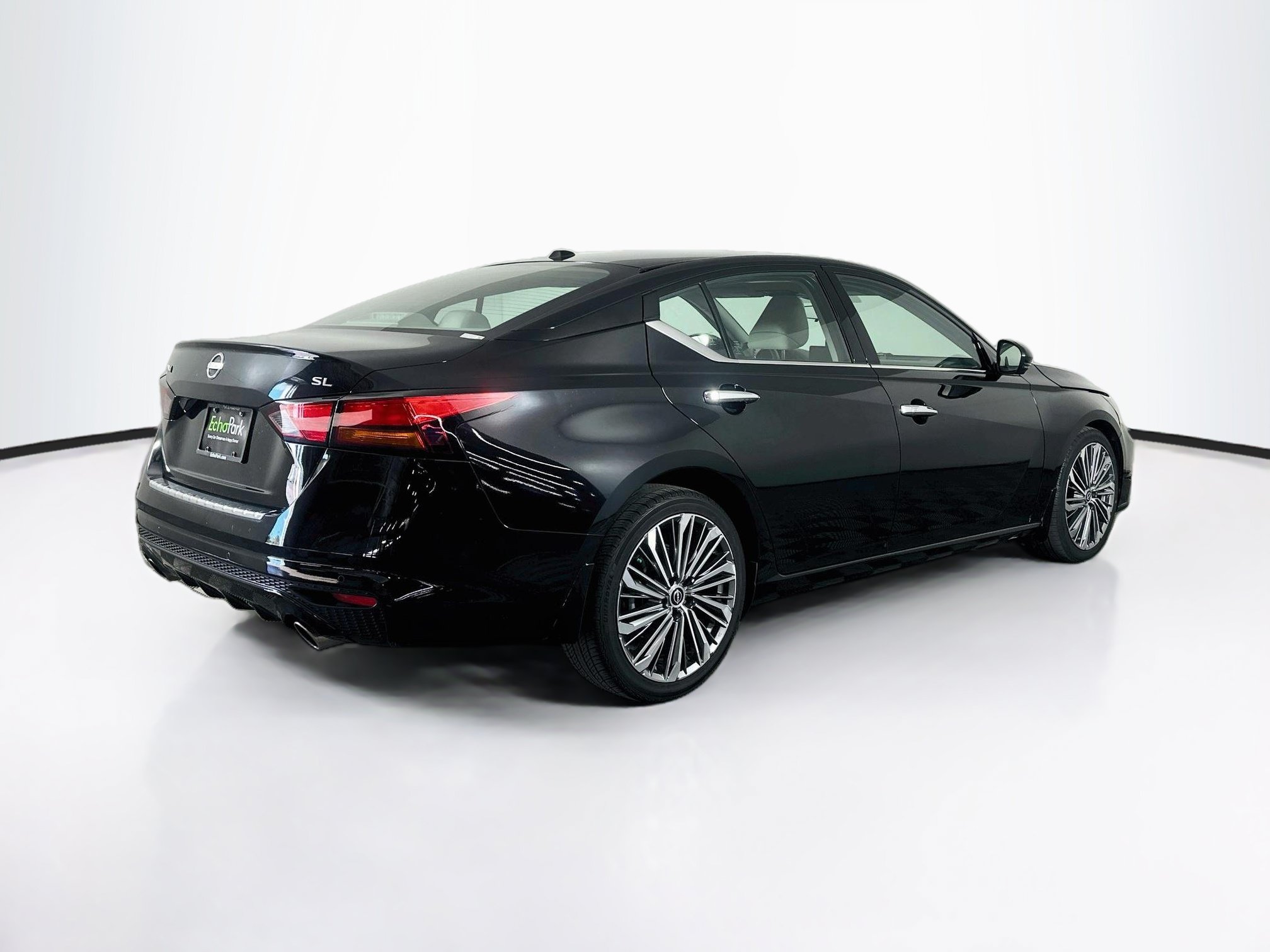 Used 2023 Nissan Altima 2.5 SL FWD image 9