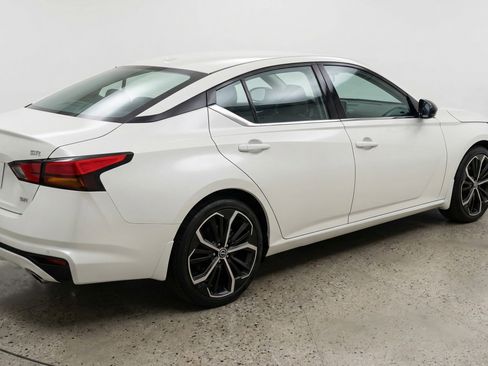 Used 2025 Nissan Altima 2.5 SR image 9