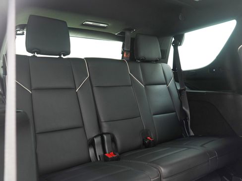 Used 2022 Cadillac Escalade Sport w/ LPO, ONYX Package image 13