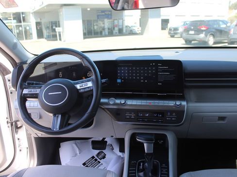 Used 2024 Hyundai Kona SEL FWD image 17