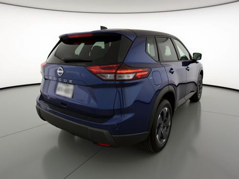 Used 2025 Nissan Rogue SV FWD image 9