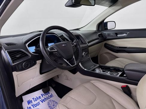 Used 2019 Ford Edge Titanium w/ Equipment Group 301A AWD/4WD image 9