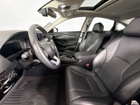Used 2024 Honda Accord Touring image 3
