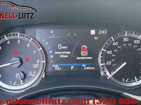 Used 2023 Toyota Highlander XLE FWD image 20