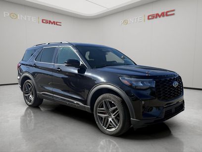 Used 2025 Ford Explorer ST-Line w/ ST-Line Street Pack