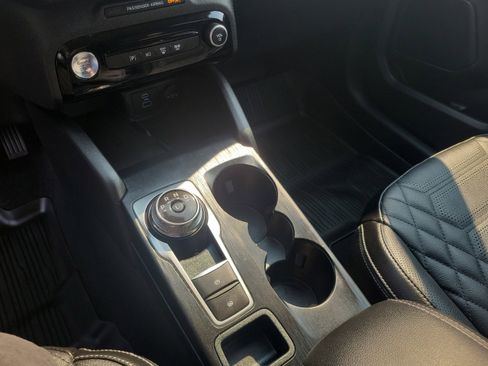 Used 2023 Ford Escape Platinum w/ Premium Technology Package image 32