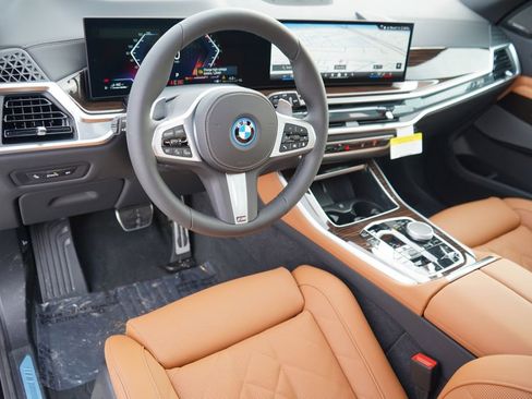 New 2026 BMW X5 xDrive50e w/ M Sport Package AWD/4WD image 13