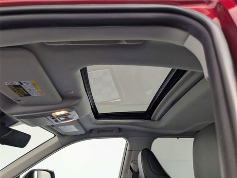 Used 2022 Toyota Highlander XLE image 16