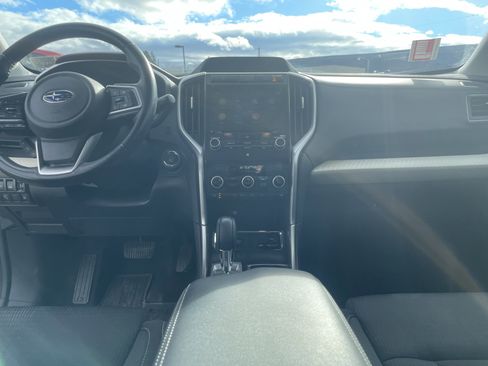 Used 2022 Subaru Ascent Premium image 15