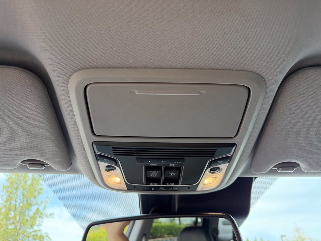 Used 2018 Honda Pilot Elite image 30