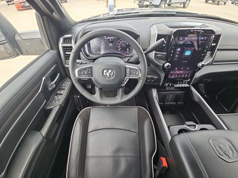 Used 2025 RAM 2500 Laramie image 27