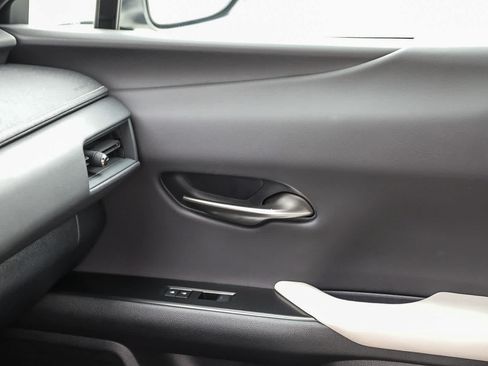 Used 2025 Lexus UX 300h FWD image 21