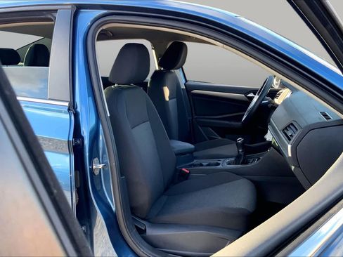 Used 2021 Volkswagen Jetta S FWD image 9