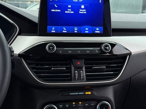 Certified 2022 Ford Escape SE w/ Cold Weather Package image 26