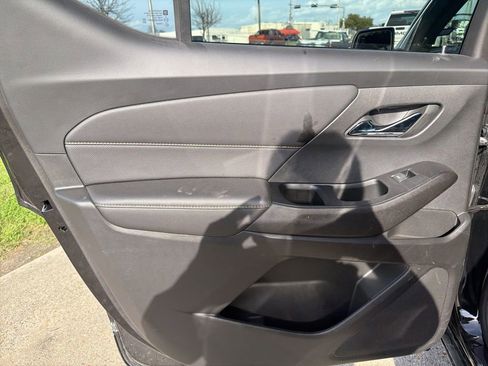 Used 2023 Chevrolet Traverse Premier image 14