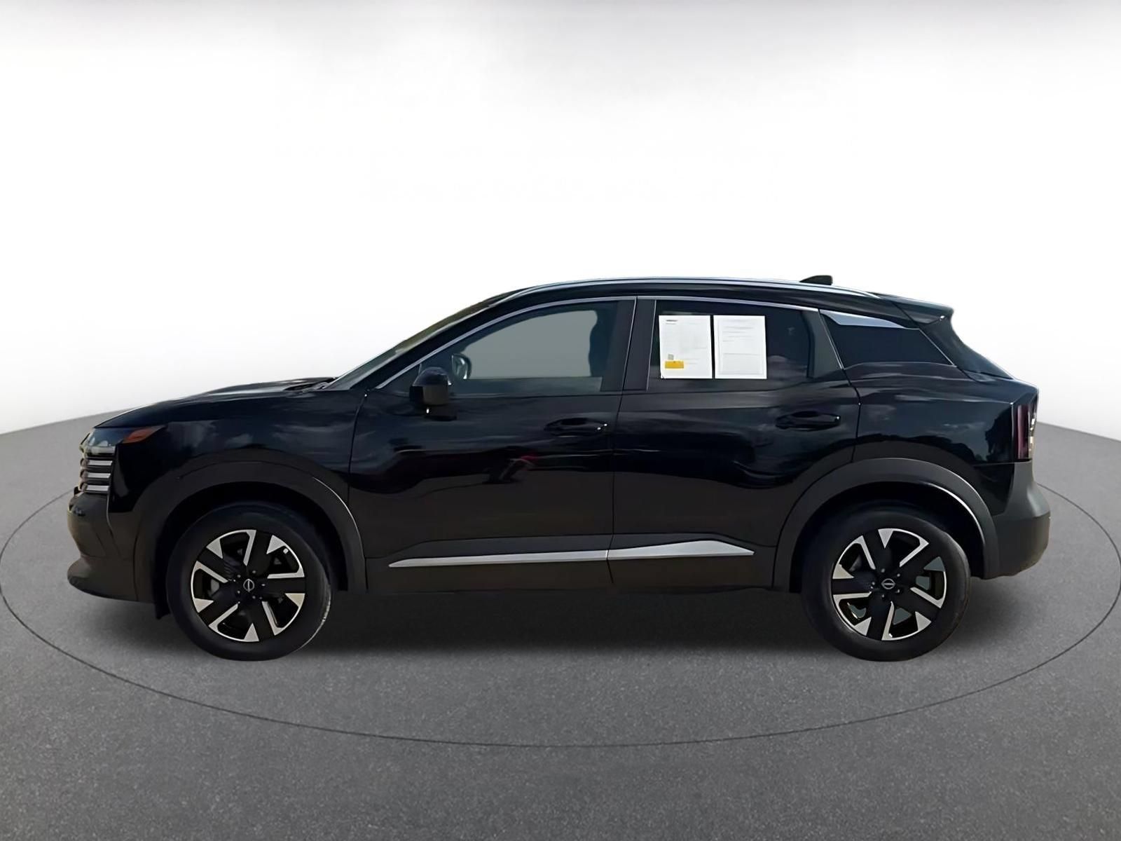 Used 2026 Nissan Kicks SV w/ Cold Weather Package AWD/4WD image 9